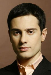 Антон Макарский