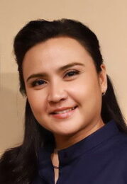 ธนพร แวกประยูร