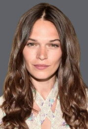 Anna Brewster
