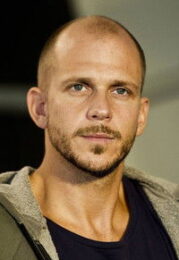 Gustaf Skarsgård