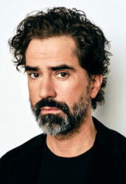 Hamish Linklater