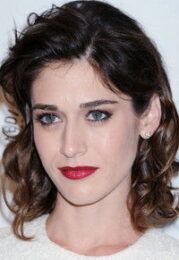 Lizzy Caplan